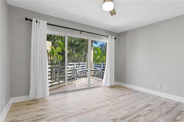 101 SE 15th Avenue H, Fort Lauderdale, FL 33301