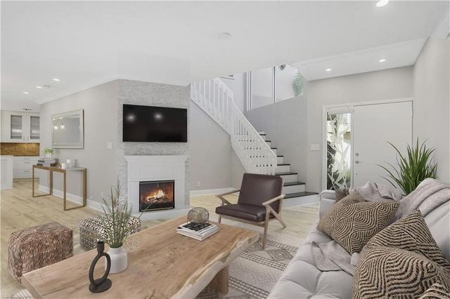 101 SE 15th Avenue H, Fort Lauderdale, FL 33301