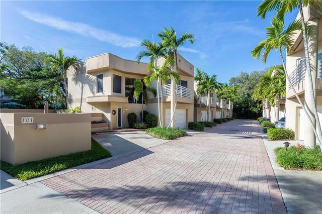 101 SE 15th Avenue H, Fort Lauderdale, FL 33301