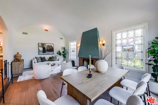 4359 Clybourn Avenue, Toluca Lake (los Angeles), CA 91602