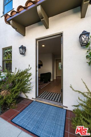 4359 Clybourn Avenue, Toluca Lake (los Angeles), CA 91602