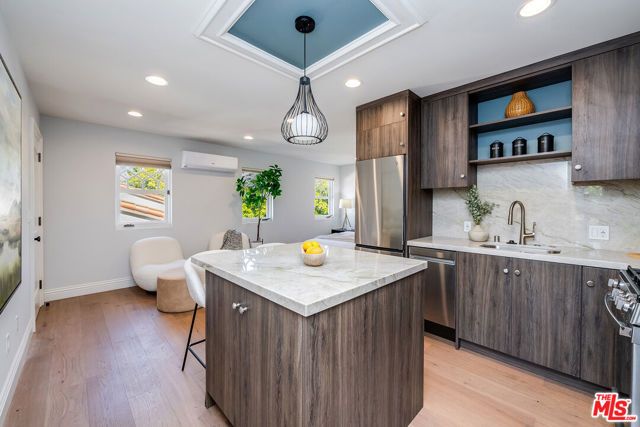 4359 Clybourn Avenue, Toluca Lake (los Angeles), CA 91602