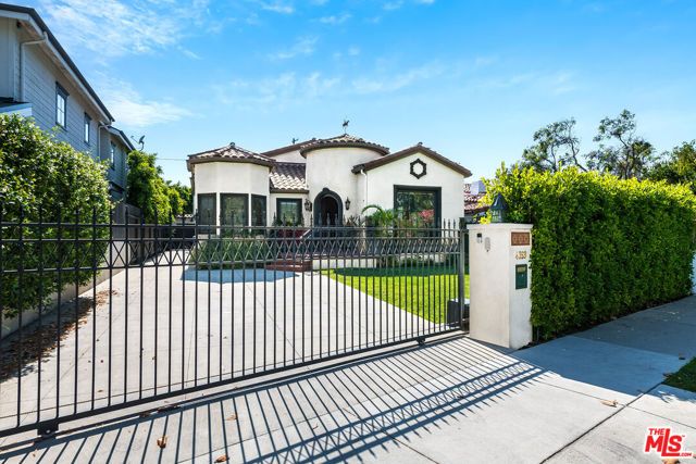4359 Clybourn Avenue, Toluca Lake (los Angeles), CA 91602
