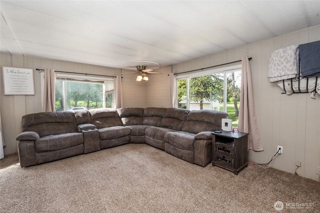 3233 Loomis Trail Road, Custer, WA 98240