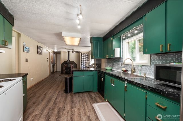 3233 Loomis Trail Road, Custer, WA 98240