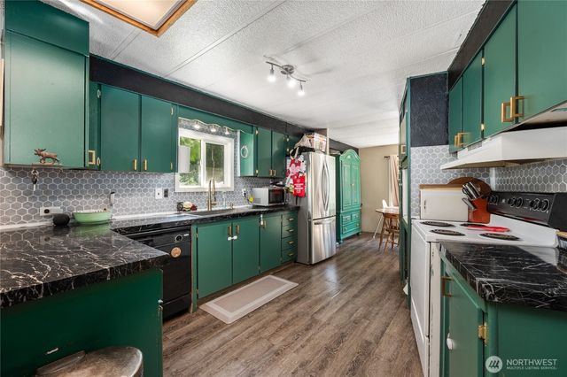 3233 Loomis Trail Road, Custer, WA 98240