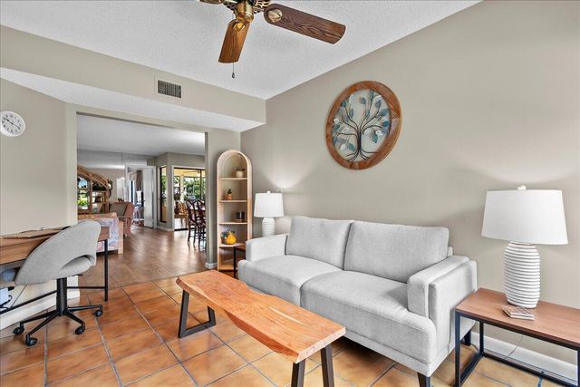 3323 Lucerne Park Drive, Greenacres, FL 33467