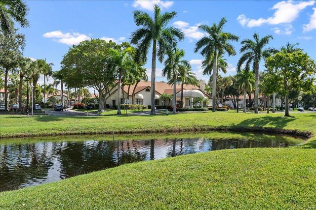 3323 Lucerne Park Drive, Greenacres, FL 33467
