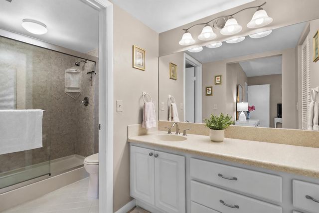 3323 Lucerne Park Drive, Greenacres, FL 33467