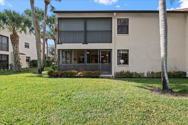3323 Lucerne Park Drive, Greenacres, FL 33467