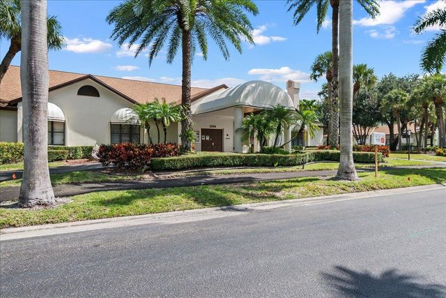 3323 Lucerne Park Drive, Greenacres, FL 33467