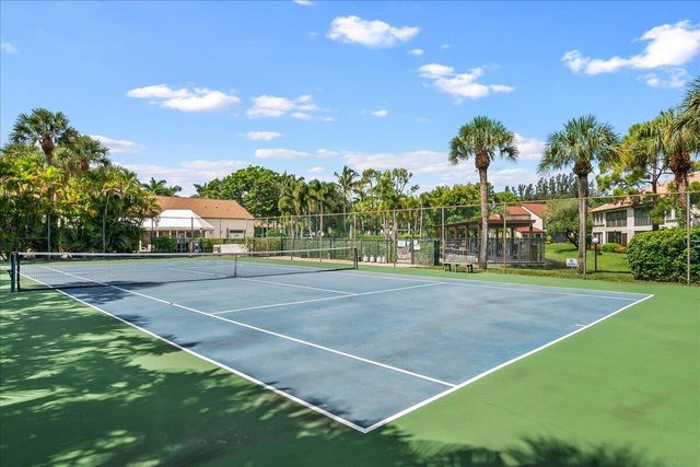 3323 Lucerne Park Drive, Greenacres, FL 33467