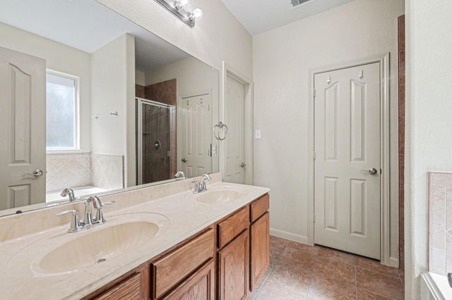 4921 Summer Ridge Drive, Conroe, TX 77303