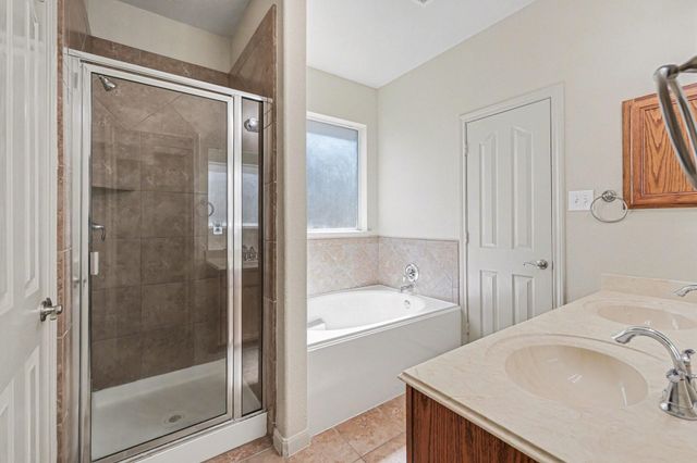 4921 Summer Ridge Drive, Conroe, TX 77303