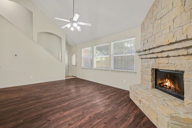 4921 Summer Ridge Drive, Conroe, TX 77303