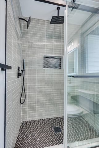 54 Nevsky Street, Edison, NJ 08820