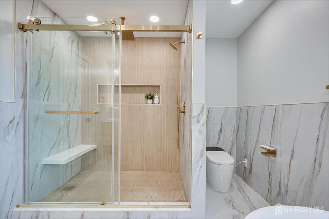 54 Nevsky Street, Edison, NJ 08820