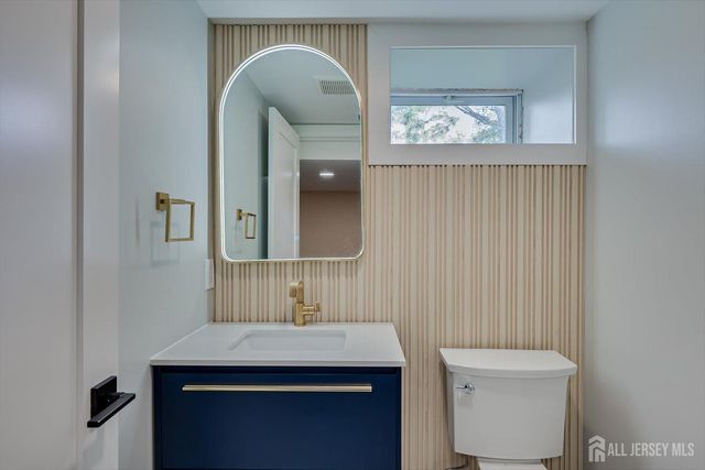 54 Nevsky Street, Edison, NJ 08820