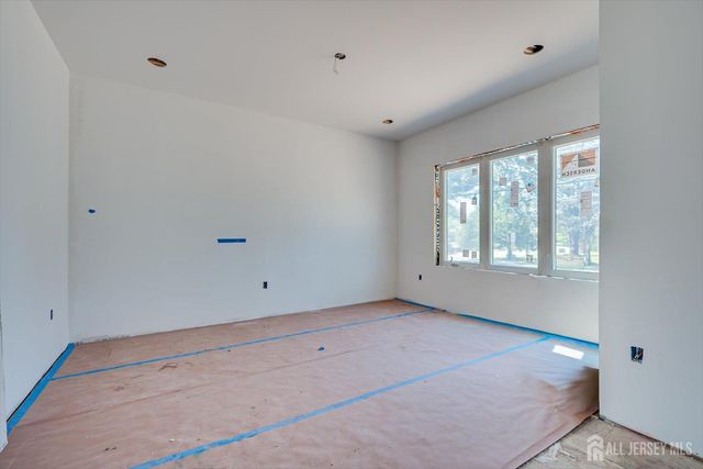 54 Nevsky Street, Edison, NJ 08820