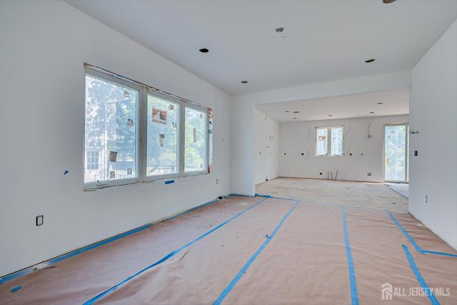 54 Nevsky Street, Edison, NJ 08820