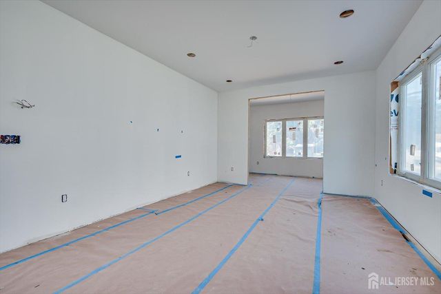 54 Nevsky Street, Edison, NJ 08820