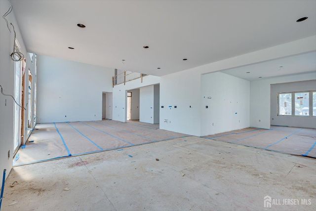 54 Nevsky Street, Edison, NJ 08820