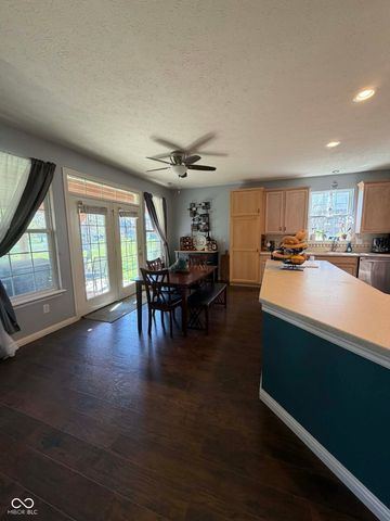 4677 W Harvest Way, New Palestine, IN 46163