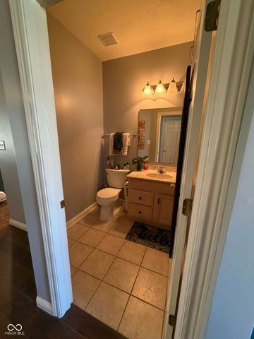 4677 W Harvest Way, New Palestine, IN 46163