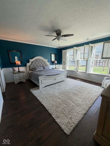 4677 W Harvest Way, New Palestine, IN 46163