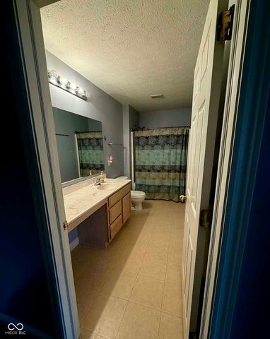 4677 W Harvest Way, New Palestine, IN 46163