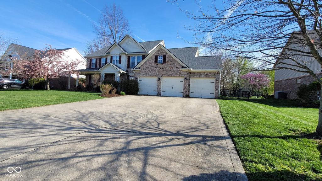 4677 W Harvest Way, New Palestine, IN 46163
