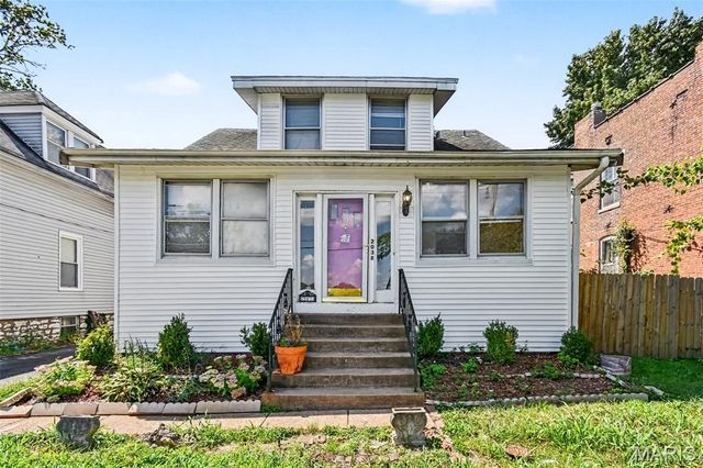 2038 McLaran Avenue, St Louis, MO 63136