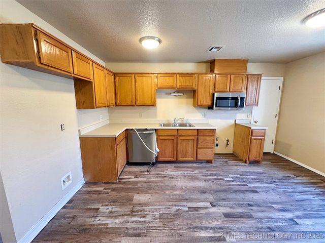 24536 E Woodland Road, Tahlequah, OK 74464