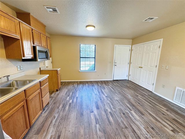 24536 E Woodland Road, Tahlequah, OK 74464