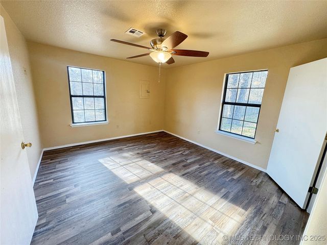 24536 E Woodland Road, Tahlequah, OK 74464