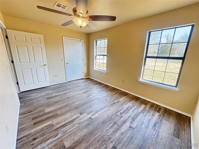 24536 E Woodland Road, Tahlequah, OK 74464