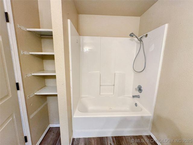 24536 E Woodland Road, Tahlequah, OK 74464