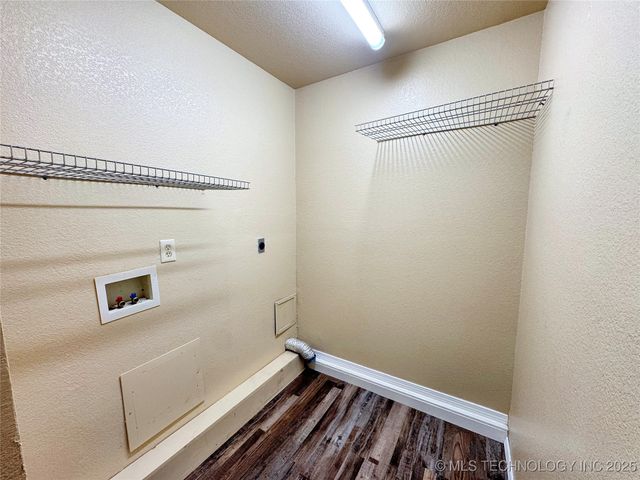 24536 E Woodland Road, Tahlequah, OK 74464