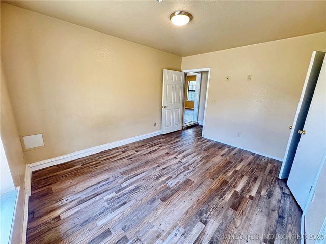 24536 E Woodland Road, Tahlequah, OK 74464