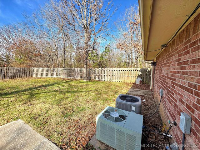 24536 E Woodland Road, Tahlequah, OK 74464