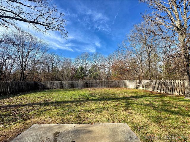 24536 E Woodland Road, Tahlequah, OK 74464