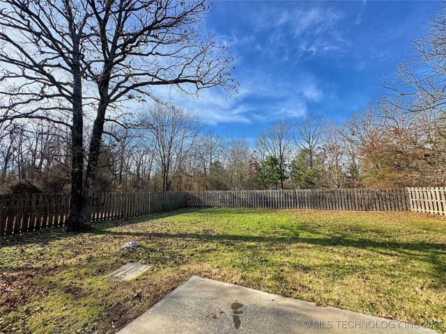 24536 E Woodland Road, Tahlequah, OK 74464