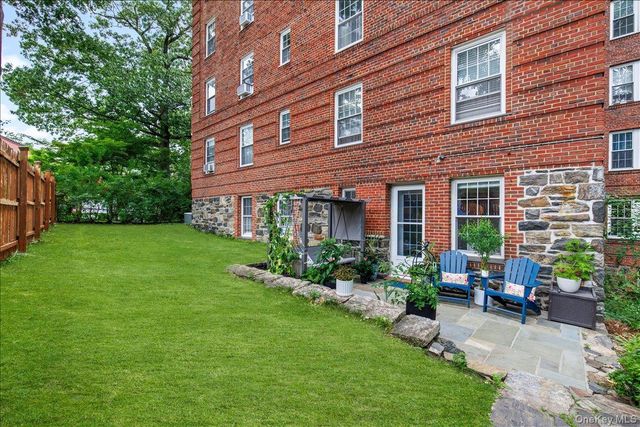 1360 Midland Avenue TE, Bronxville, NY 10708