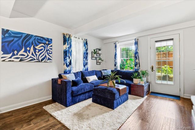 1360 Midland Avenue TE, Bronxville, NY 10708