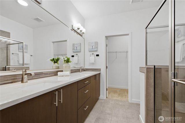 1438 159th Place NE, Bellevue, WA 98008