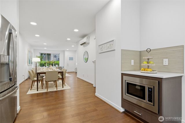 1438 159th Place NE, Bellevue, WA 98008