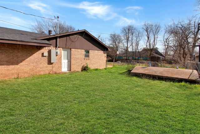 1120 E Wells Avenue, Sherman, TX 75090