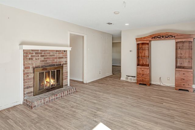 1120 E Wells Avenue, Sherman, TX 75090