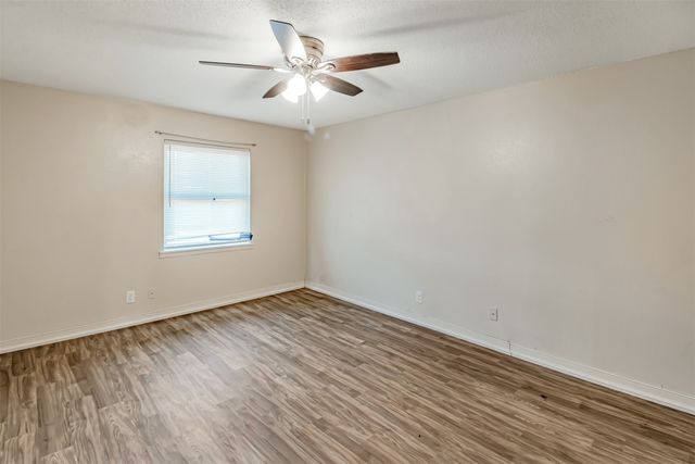 1120 E Wells Avenue, Sherman, TX 75090