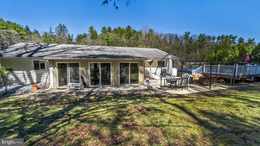 Image 19 of property listing at 20 SERFASS LN, Palmerton, PA 18071